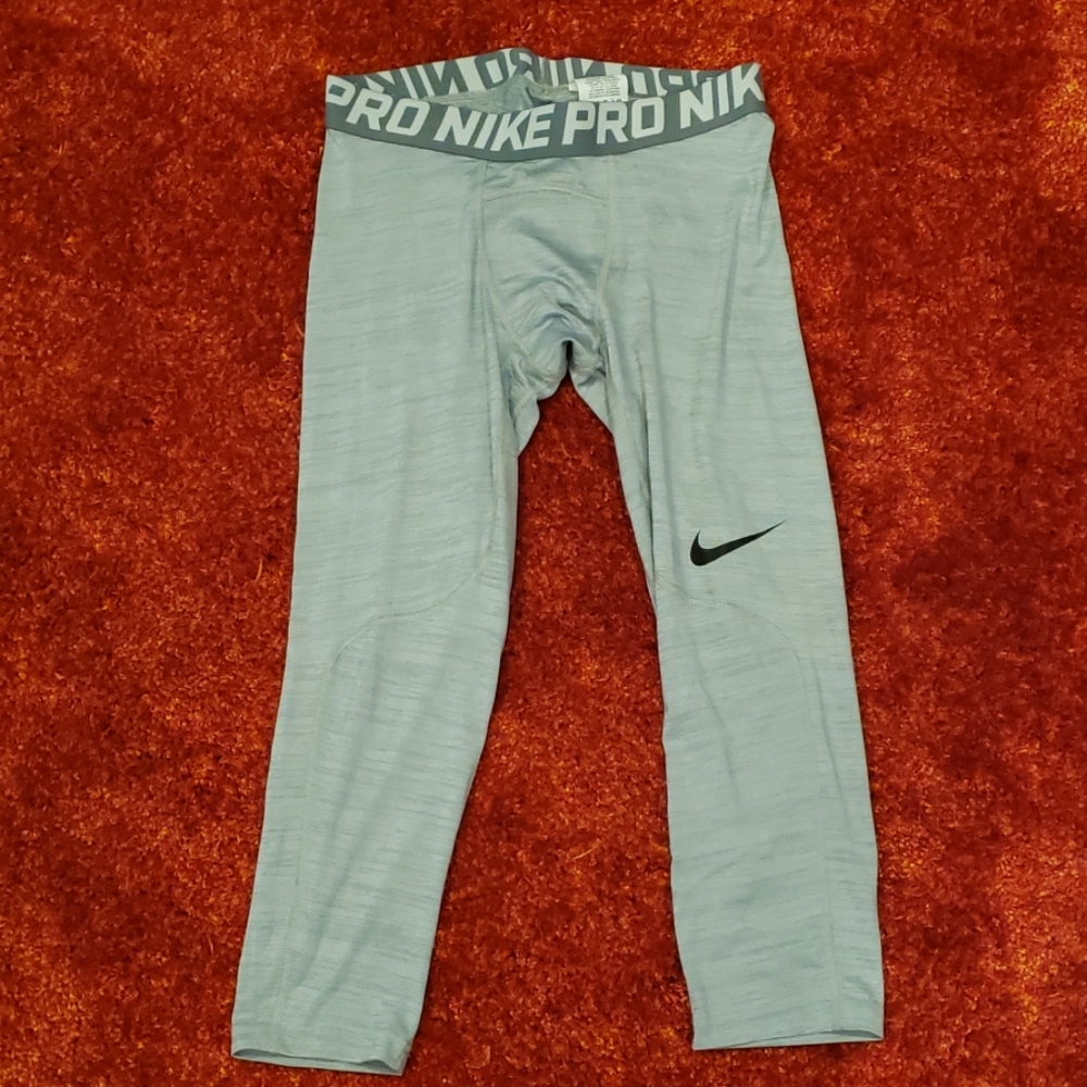 Boy's size M Gray Pro Nike